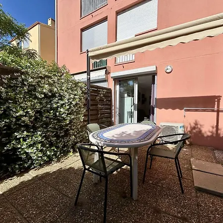 Au Calme Avec Terrasse Et Parking - Cap D'agde - Fr-1-249-438 *