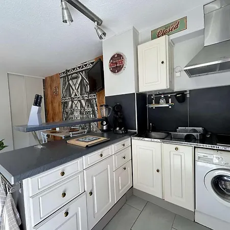 Апартаменти Au Calme Avec Terrasse Et Parking - Cap D'agde - Fr-1-249-438 *